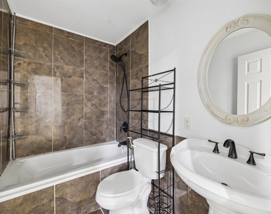 13926 Tinsley Court - Photo Thumbnail 10