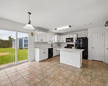 13926 Tinsley Court - Photo Thumbnail 4