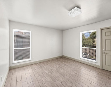 1710 Maryland Street - Photo Thumbnail 8