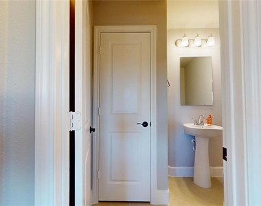 8305 Greenleaf Ridge Way - Photo Thumbnail 25