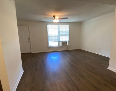 5523 Avenue O 1/2 - Photo Thumbnail 1