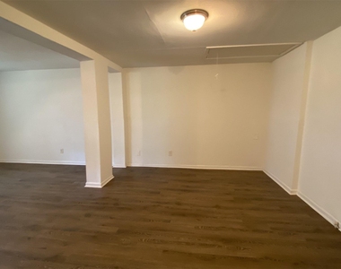 5523 Avenue O 1/2 - Photo Thumbnail 7