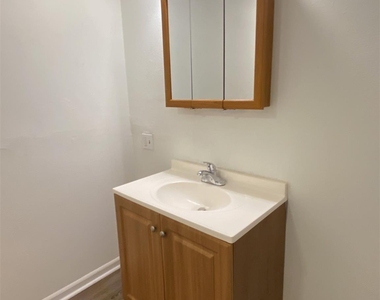 5523 Avenue O 1/2 - Photo Thumbnail 10