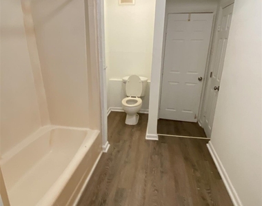 5523 Avenue O 1/2 - Photo Thumbnail 8