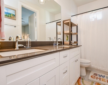 5710 White Magnolia Street - Photo Thumbnail 4