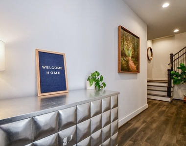 5710 White Magnolia Street - Photo Thumbnail 2