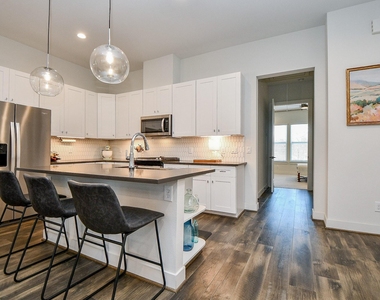 5710 White Magnolia Street - Photo Thumbnail 12