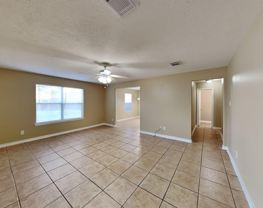1515 Glasholm Drive - Photo Thumbnail 2