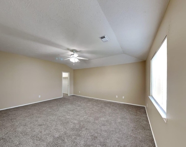 1515 Glasholm Drive - Photo Thumbnail 7