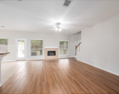 6118 Pine Lakes Drive - Photo Thumbnail 11