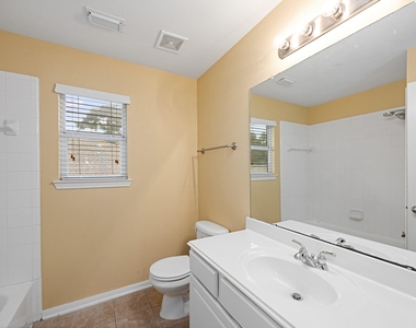 6118 Pine Lakes Drive - Photo Thumbnail 20