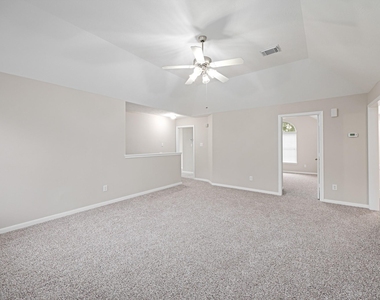 6118 Pine Lakes Drive - Photo Thumbnail 24