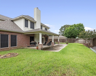 6118 Pine Lakes Drive - Photo Thumbnail 28
