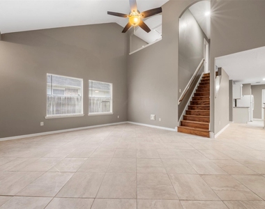 6803 Highwind Bend Lane - Photo Thumbnail 4