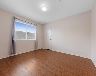 6803 Highwind Bend Lane - Photo Thumbnail 18