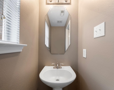 6803 Highwind Bend Lane - Photo Thumbnail 12