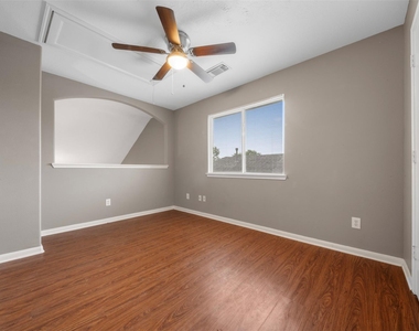 6803 Highwind Bend Lane - Photo Thumbnail 17