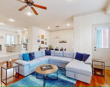 404 W 16th Street - Photo Thumbnail 1