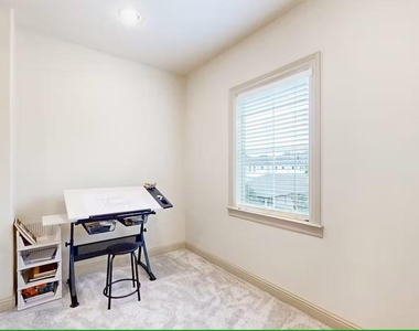 404 W 16th Street - Photo Thumbnail 24