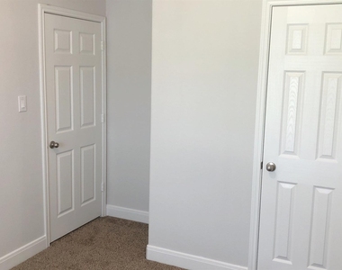 9218 Nyssa Avenue - Photo Thumbnail 12