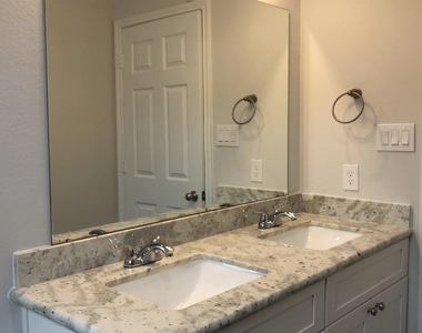 9218 Nyssa Avenue - Photo Thumbnail 10