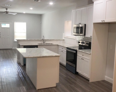 9218 Nyssa Avenue - Photo Thumbnail 4