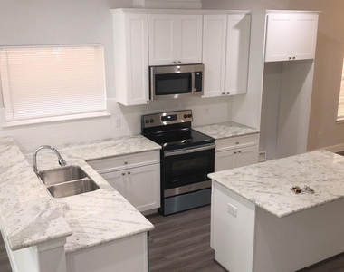 9218 Nyssa Avenue - Photo Thumbnail 1