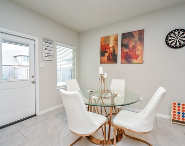 29623 Juniper Court - Photo Thumbnail 14