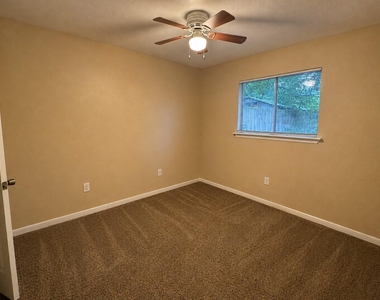 615 Cole Street - Photo Thumbnail 17