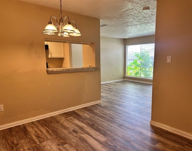 615 Cole Street - Photo Thumbnail 6