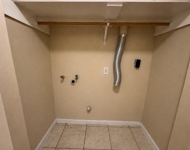 615 Cole Street - Photo Thumbnail 13
