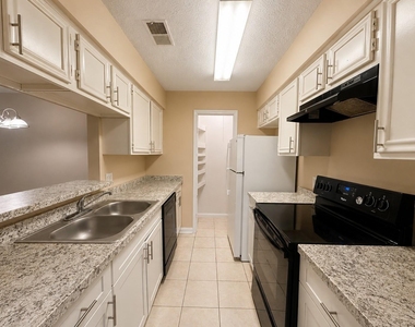 615 Cole Street - Photo Thumbnail 6