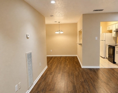 615 Cole Street - Photo Thumbnail 3