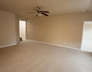 811 Lovebug Lane - Photo Thumbnail 2