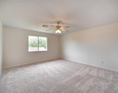 11906 Dinosaur Valley Drive - Photo Thumbnail 29