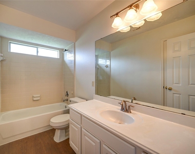11906 Dinosaur Valley Drive - Photo Thumbnail 28