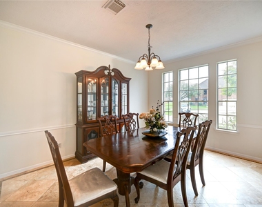 11906 Dinosaur Valley Drive - Photo Thumbnail 5