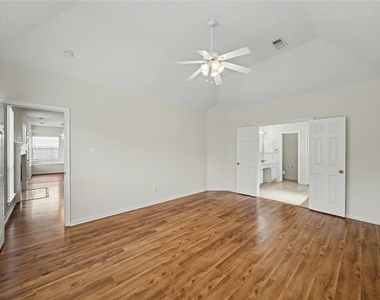 1202 Woodley Bend - Photo Thumbnail 19