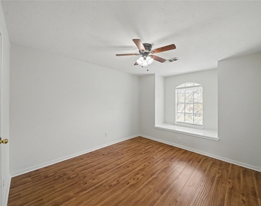 1202 Woodley Bend - Photo Thumbnail 25
