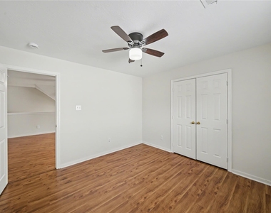 1202 Woodley Bend - Photo Thumbnail 29