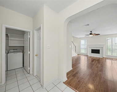 1202 Woodley Bend - Photo Thumbnail 3