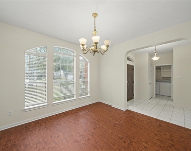 1202 Woodley Bend - Photo Thumbnail 9