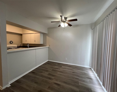 3629 N Macgregor Way - Photo Thumbnail 4