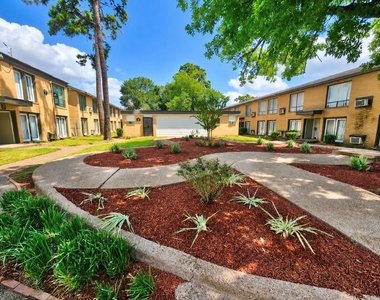 3629 N Macgregor Way - Photo Thumbnail 11