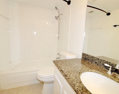 2121 Fountain View Drive - Photo Thumbnail 4