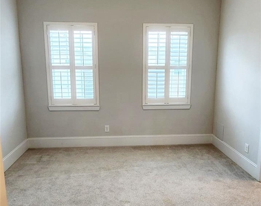 11 Rafters Row - Photo Thumbnail 20