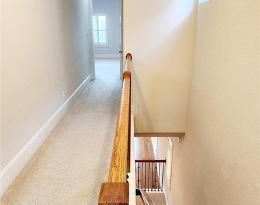 11 Rafters Row - Photo Thumbnail 19