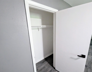 2015 Rosalee Street - Photo Thumbnail 13