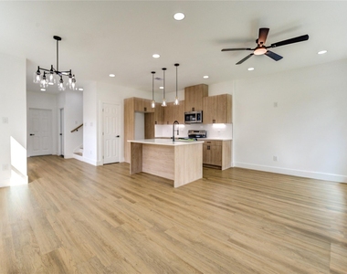 4554 Newberry Street - Photo Thumbnail 8