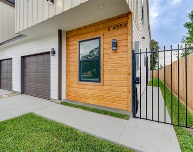 4554 Newberry Street - Photo Thumbnail 1
